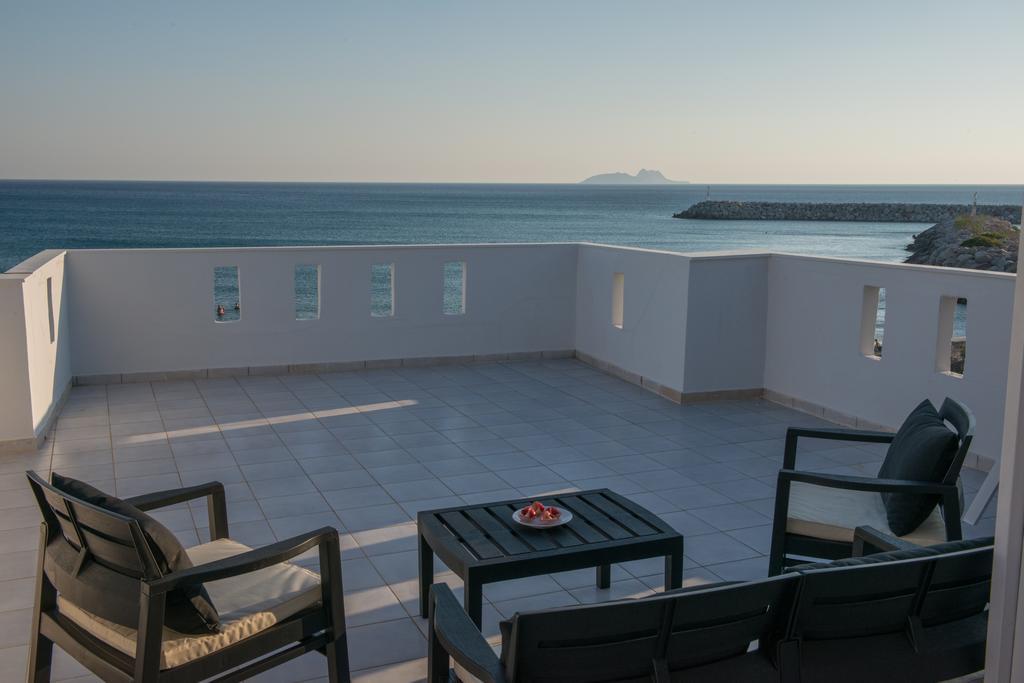 Golden Sun Apartment Kokkinos Pirgos Bagian luar foto