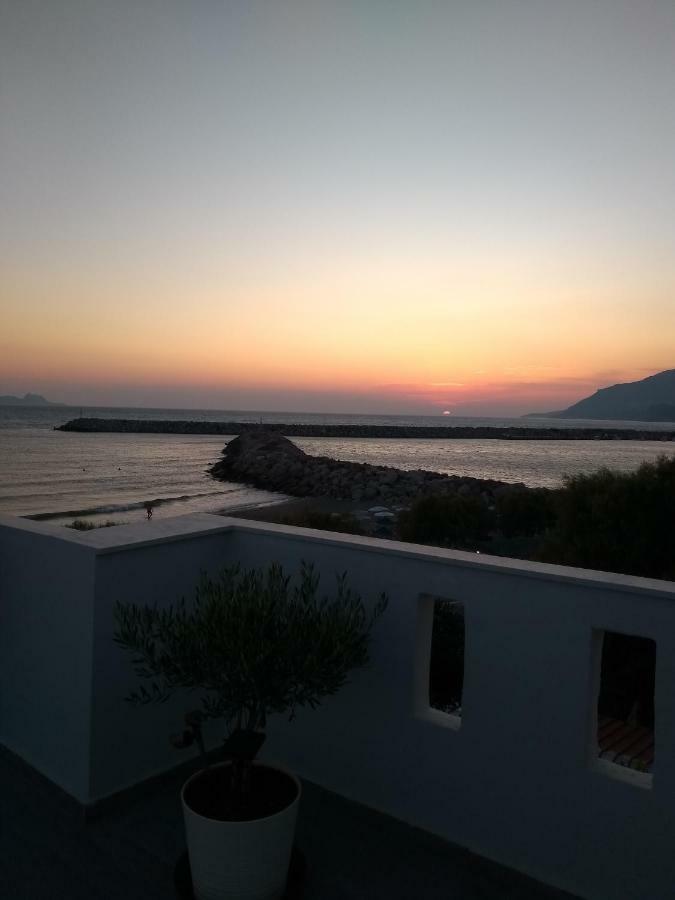 Golden Sun Apartment Kokkinos Pirgos Bagian luar foto